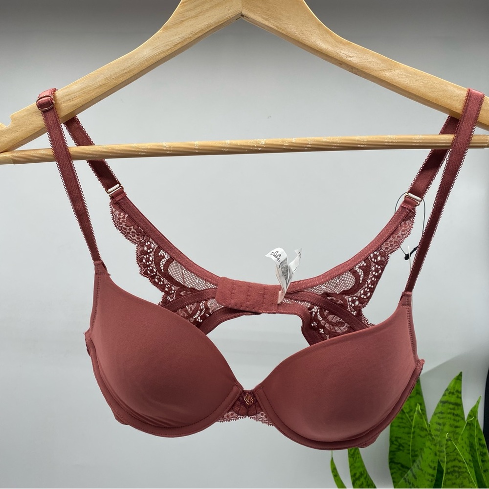 SKARLETT BLUE
Honey Multi-Way T-Shirt Bra in Honey size 32B NEW